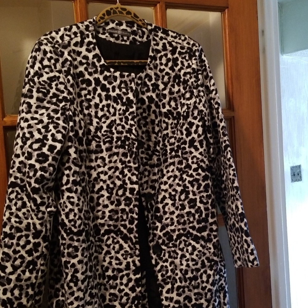 Snow Leopard jacket🧥